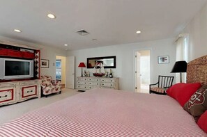 3 bedrooms - Large 3 bedroom with a gorgeous pool (Remsenburg-Speonk)