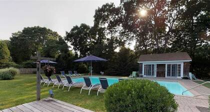 Cozy 1 bedroom pool house