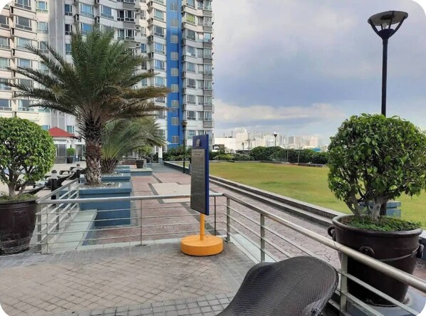 Condo, 1 phòng ngủ, sân hiên, quang cảnh thành phố | Ngoại thất