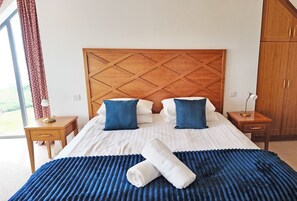 4 habitaciones, tabla de planchar con plancha y wifi gratis 