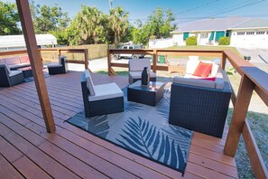 Terrace/patio - Charming 2-bedroom duplex in lovely Nokomis. 12 min walk to beach pet friendly (Nokomis)