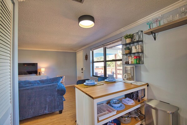Interior - Charming 2-bedroom duplex in lovely Nokomis. 12 min walk to beach pet friendly (Nokomis)