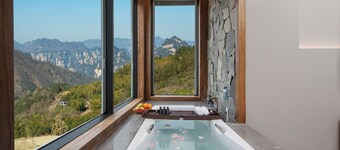 Zhangjiajie Valley Love Holiday Hotel