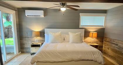 The Boat House: Key Allegro, Water Front, On Canal!