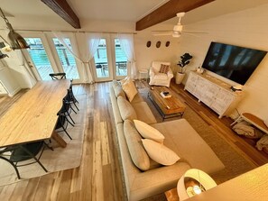 Smart TV, futbolito y tenis de mesa 