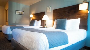 Room, 2 Queen Beds, Pets Allowed, Ground Floor