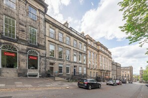 Exterior - Spacious 2-Bed on Wemyss Place- Walk to Princes St, Pet-Friendly, Sleeps 5 (Edinburgh)