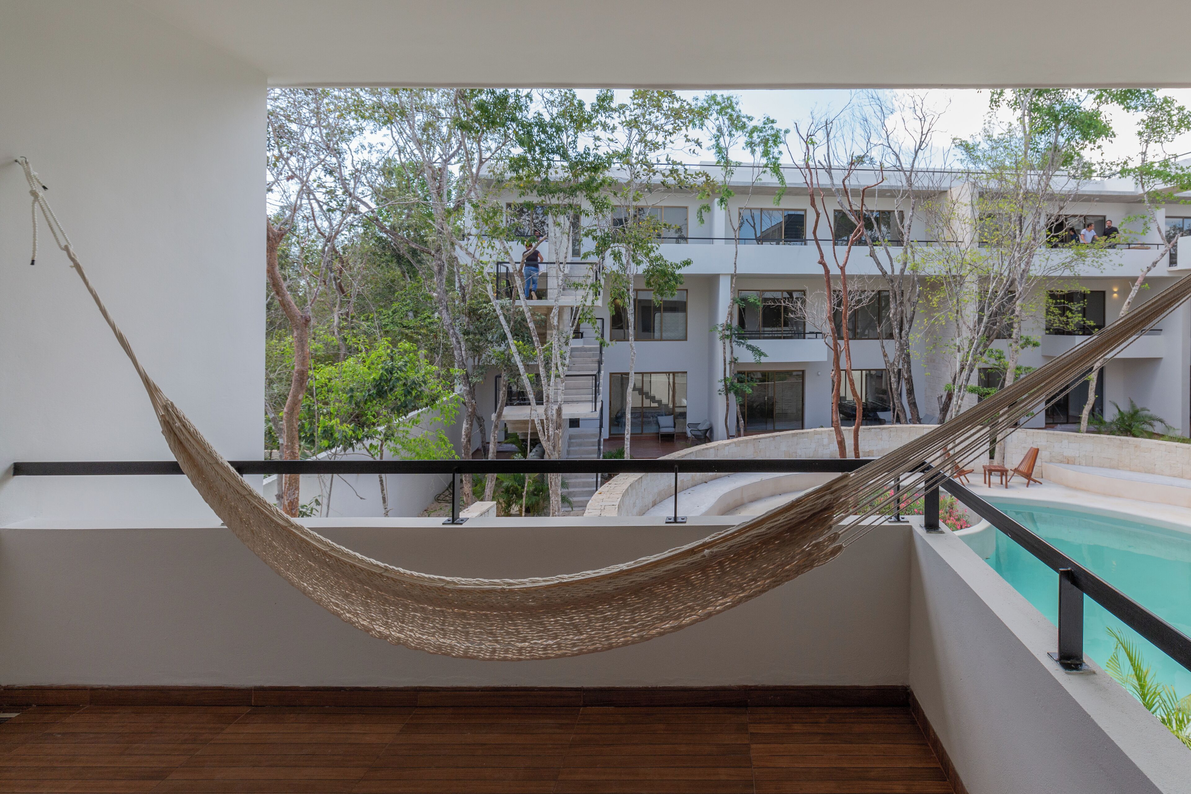 Condo de lujo, 2 habitaciones, vista a la alberca | Balcón