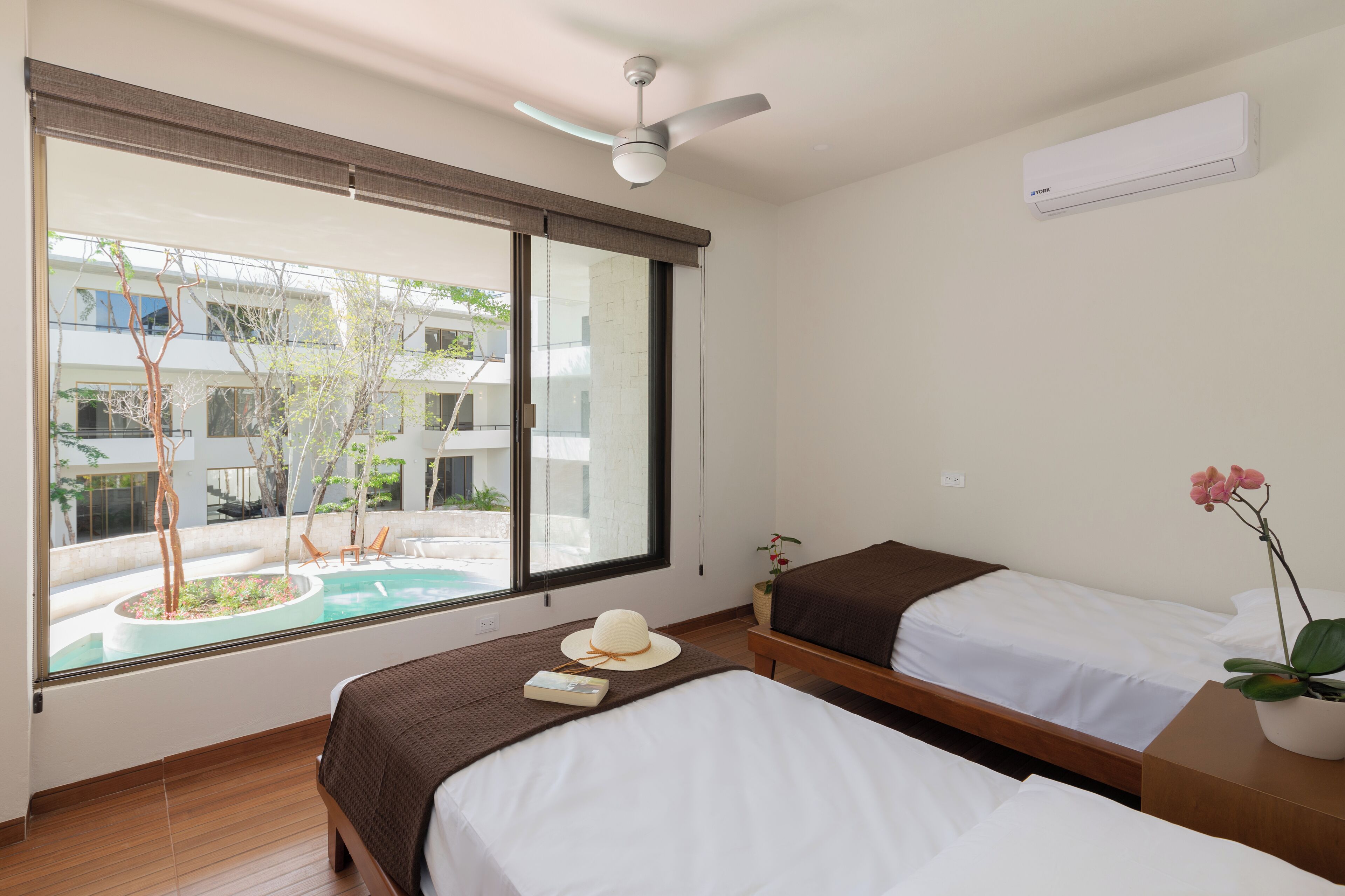 Condo de lujo, 2 habitaciones, vista a la alberca | Vista desde la habitación