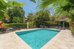 Outdoor pool - Chic studio with WiFi and AC in phenomenal Playa Hermosa (Playa Hermosa)