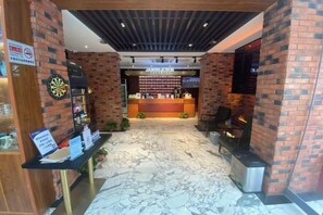 Lobby - James Joyce Coffetel Hotel (Beijing Xizhimen Xinjiekou Subway) (Beijing)