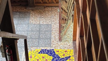 Blackout curtains, free WiFi