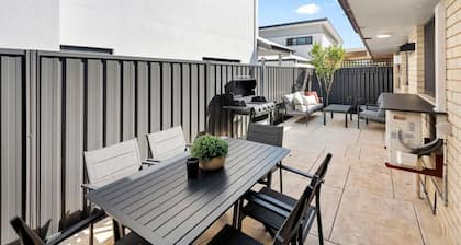 Coastal Elegance! A Luxurious, Dreamy Escape!