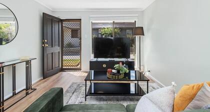 Coastal Elegance! A Luxurious, Dreamy Escape!