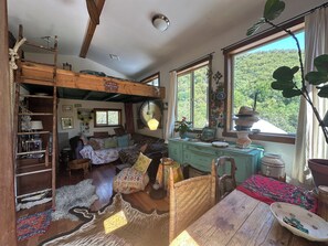 Living area - The Loft at Topanga Canyon: Cottage Retreat with Trails, Creek & Mountain View (Topanga)