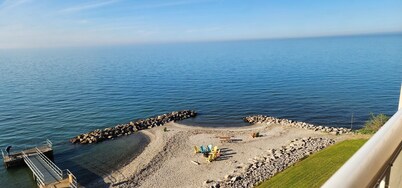 2-BR/2BA Lakefront Condo-private beach/indoor pool-rent 3 get 4th free -ask!