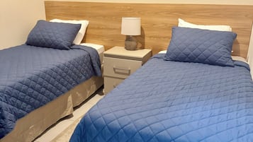 3 quartos, ferros/tĂĄbuas de passar roupa, Wi-Fi de cortesia