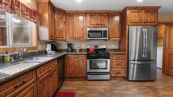 Electric kettle, toaster