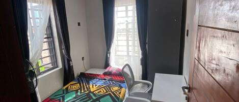 Apartment | Bathroom | Shower, toilet paper