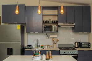 Fridge, microwave, oven, stovetop - Beautiful 3-bedroom house in the most exclusive zone of Sn Miguel with WiFi, AC (San Miguel)