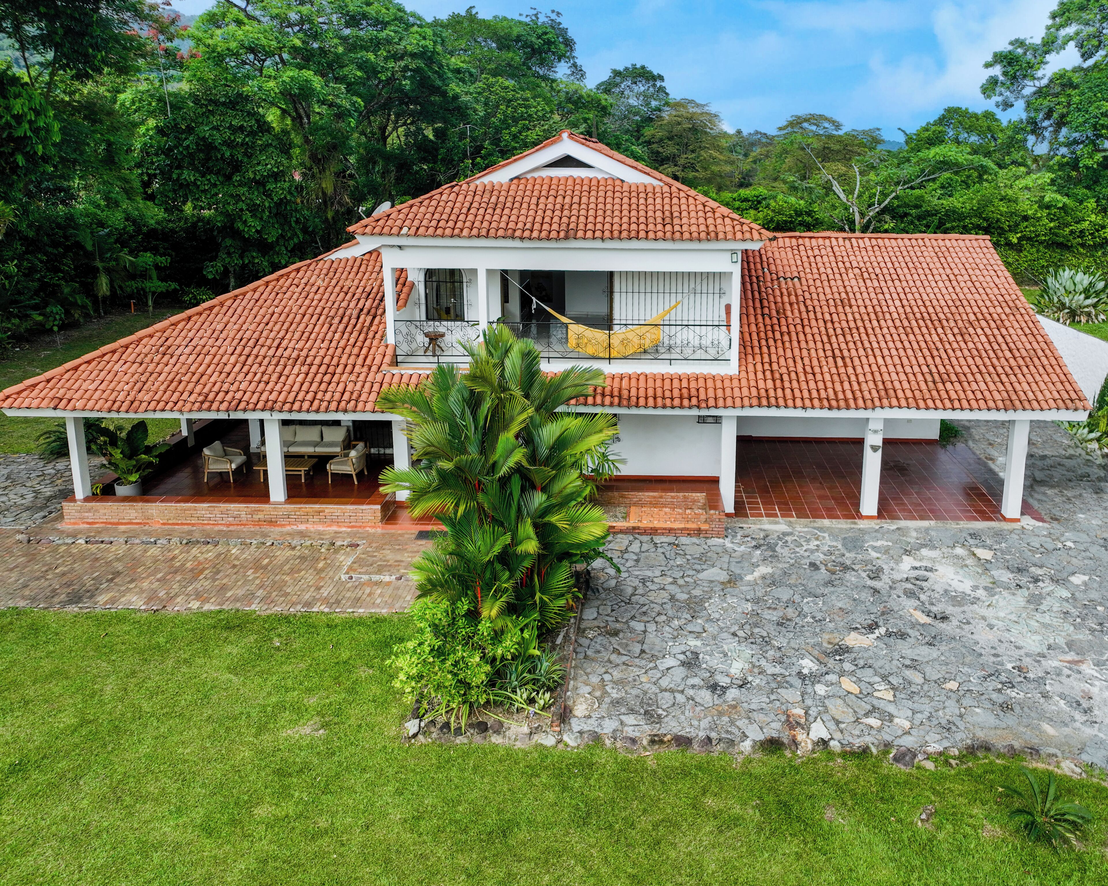 Fachada de la propiedad