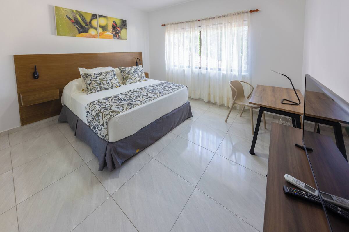Exclusive Double Room, Courtyard View | Premium bedding, minibar, desk, free WiFi