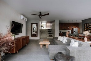 Smart TV - Casa Chacalaca Private Villa (Tulum)