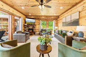 TV connectée, cheminée, baby-foot