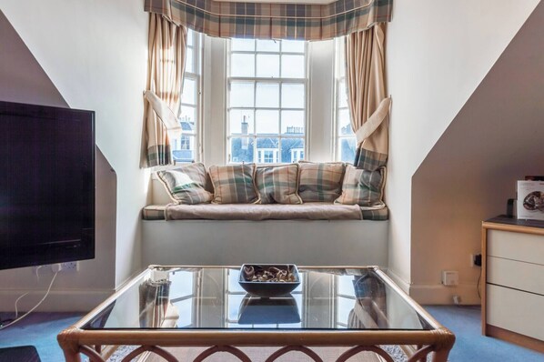 Apartment, 1 Bedroom, City View | Living room - Edinburgh City Retreat - Edinburgh City Centre (Edinburgh)