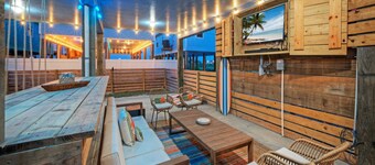 Salty Texan by Avantstay Central Location, Views