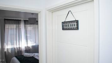 2 bedrooms, iron/ironing board, WiFi, bed sheets