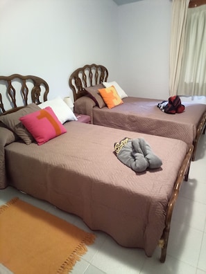 4 Schlafzimmer, Bügeleisen/Bügelbrett, WLAN, Bettwäsche