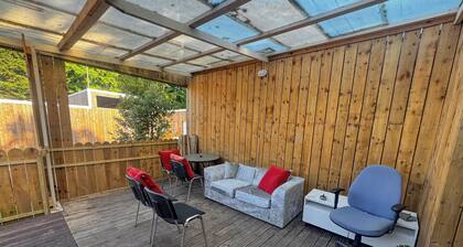 Spacious 4BR Bungalow with Parking Near Spider-Man Filming Locations