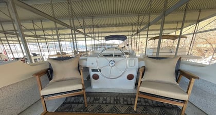The Albatross-Houseboat DT Knox