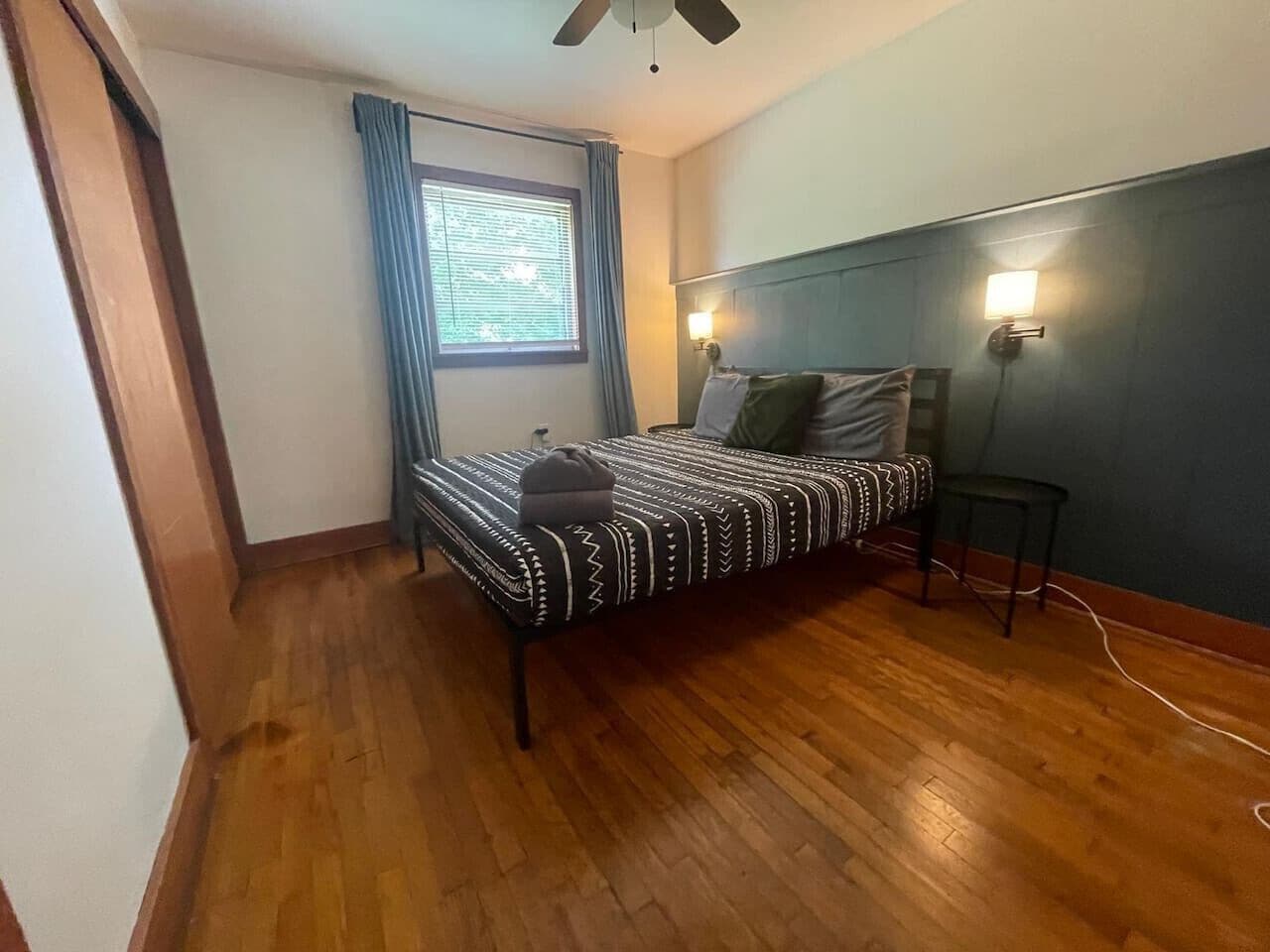 3 slaapkamers, een bureau, gratis wifi, beddengoed