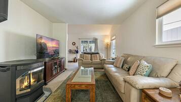 Smart-tv en een open haard