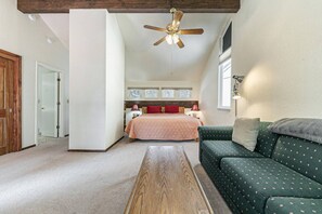 4 bedrooms, iron/ironing board, free WiFi, bed sheets