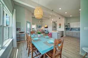 House (6 Bedrooms) | Interior - Sleeps 20 2 Modern Homes w/ Private Pool, Deck+patio 3-min Walk to the Beach (Port Aransas)