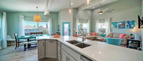 Talo (6 Bedrooms) | Sisätilat