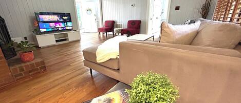 Smart TV, mesa de ping pong