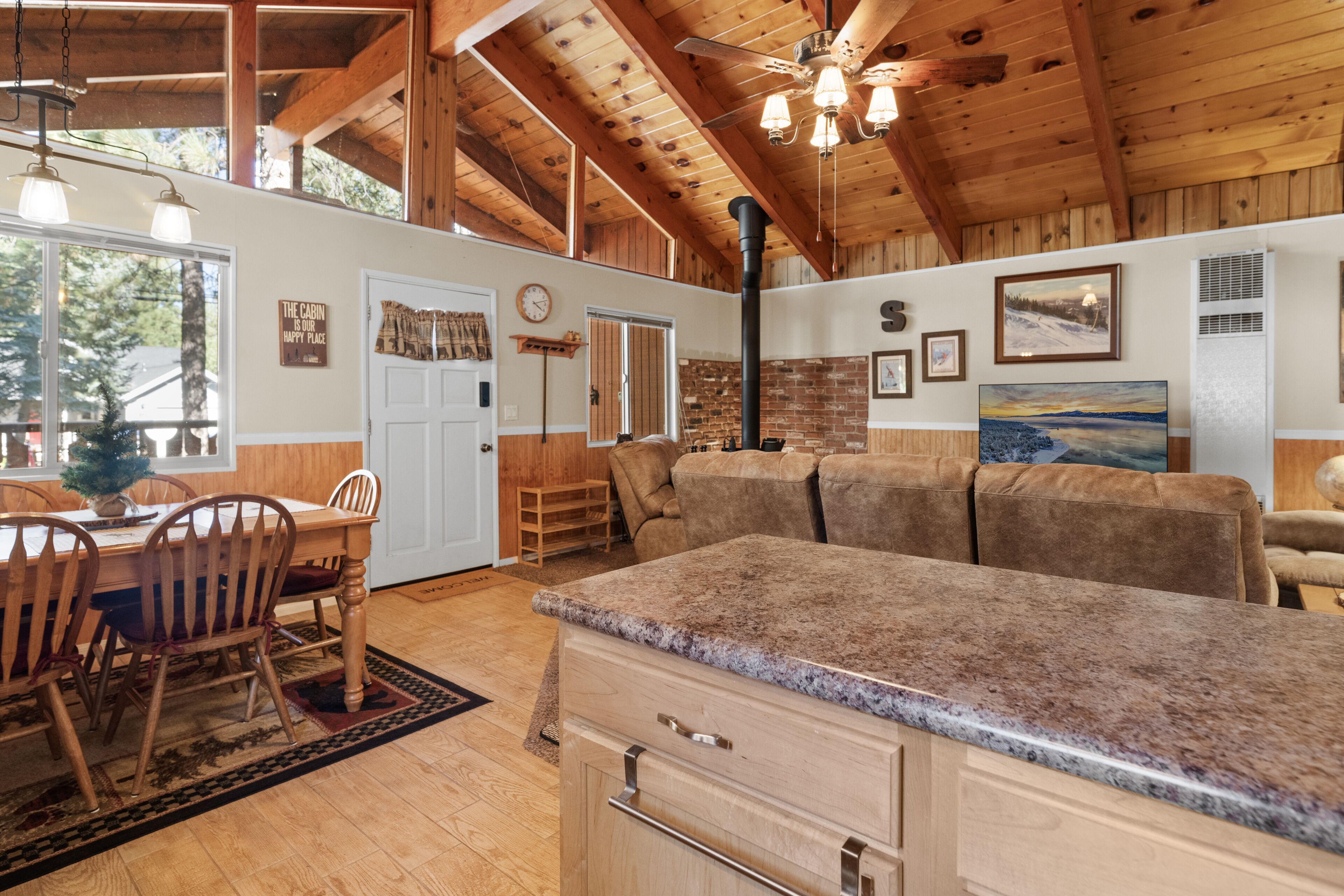 Tetera eléctrica y tostadora 