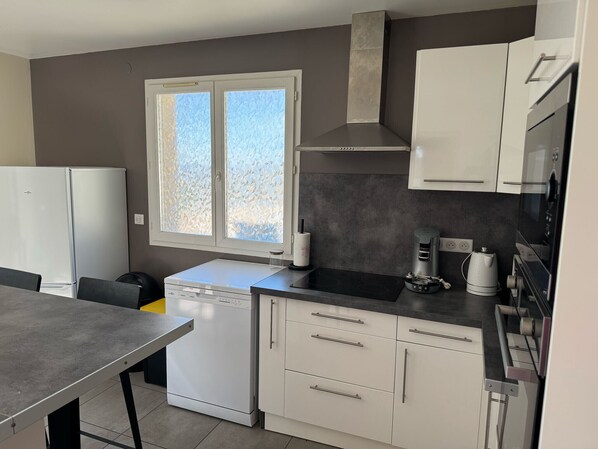 Fridge, microwave, oven, dishwasher