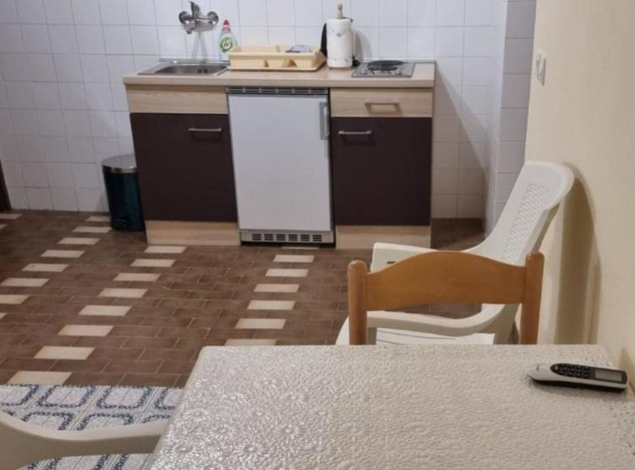 Fridge, stovetop, cookware/dishes/utensils