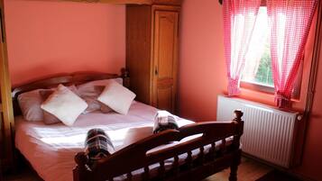 2 室のベッドルーム、インターネット、ベッドシーツ