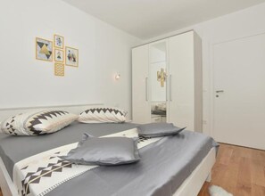 1 bedroom, iron/ironing board, Internet, bed sheets