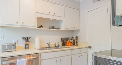 MidTown Flats Suite C2