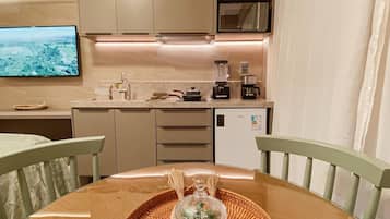 Exclusive Apartment | Dining