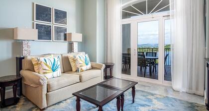 Superb 2-bedroom hotel suites with WiFi, fitness room in lovely St Thomas