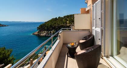 Cozy apartment in Milna with house sea view