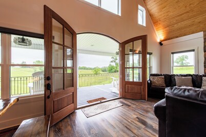 Private A-frame Cabin - Hot tub, Firepit & Views